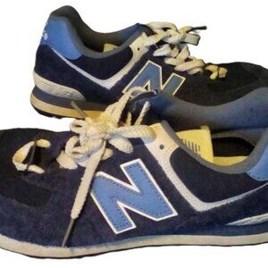 Size 9 New Balance Men's Sneakers U574EZ2 - Like New